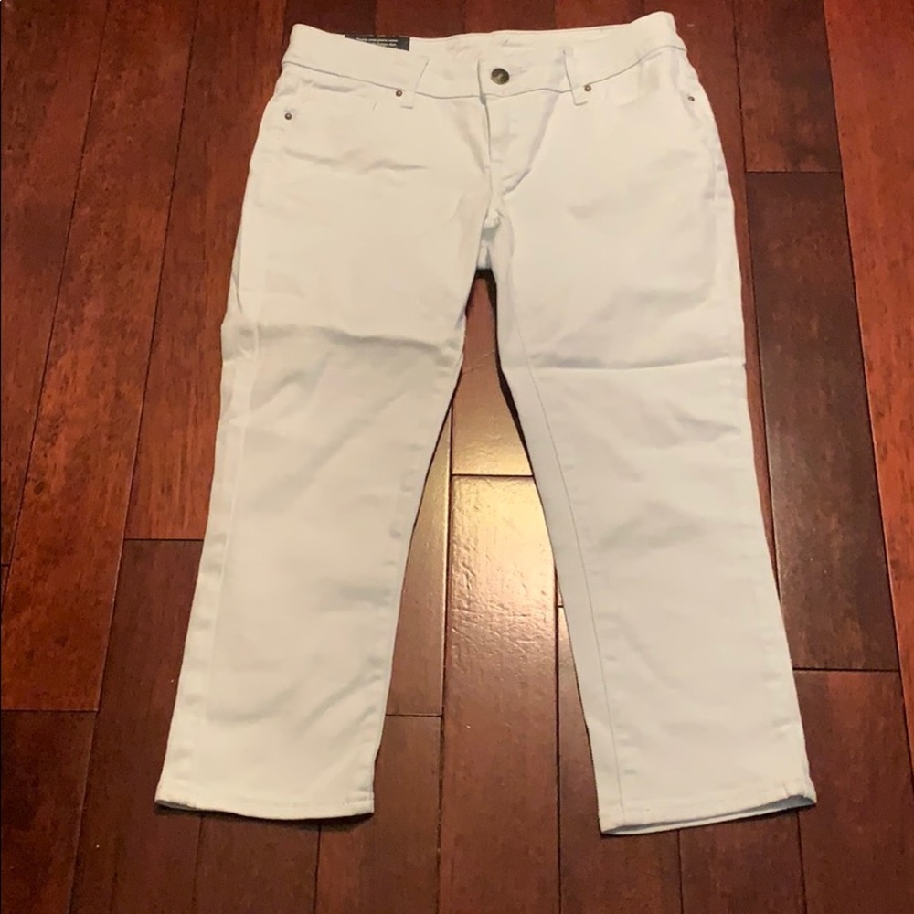 NWT White cropped denim jeans (size 4)